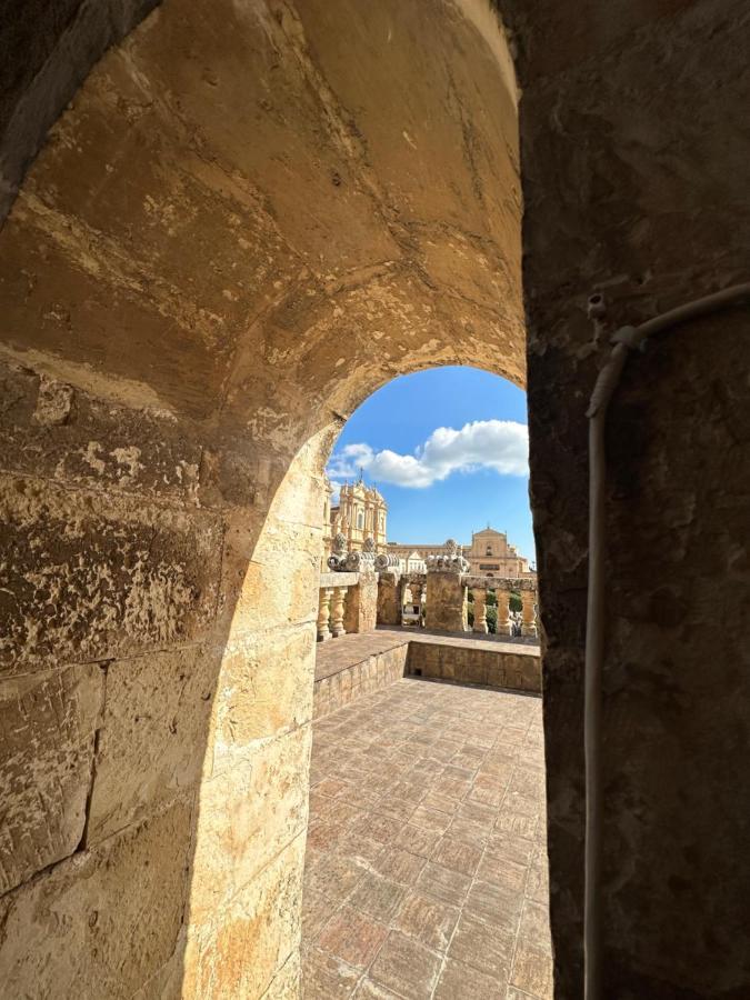 Tannur Del Carmine Villa Noto Exterior foto