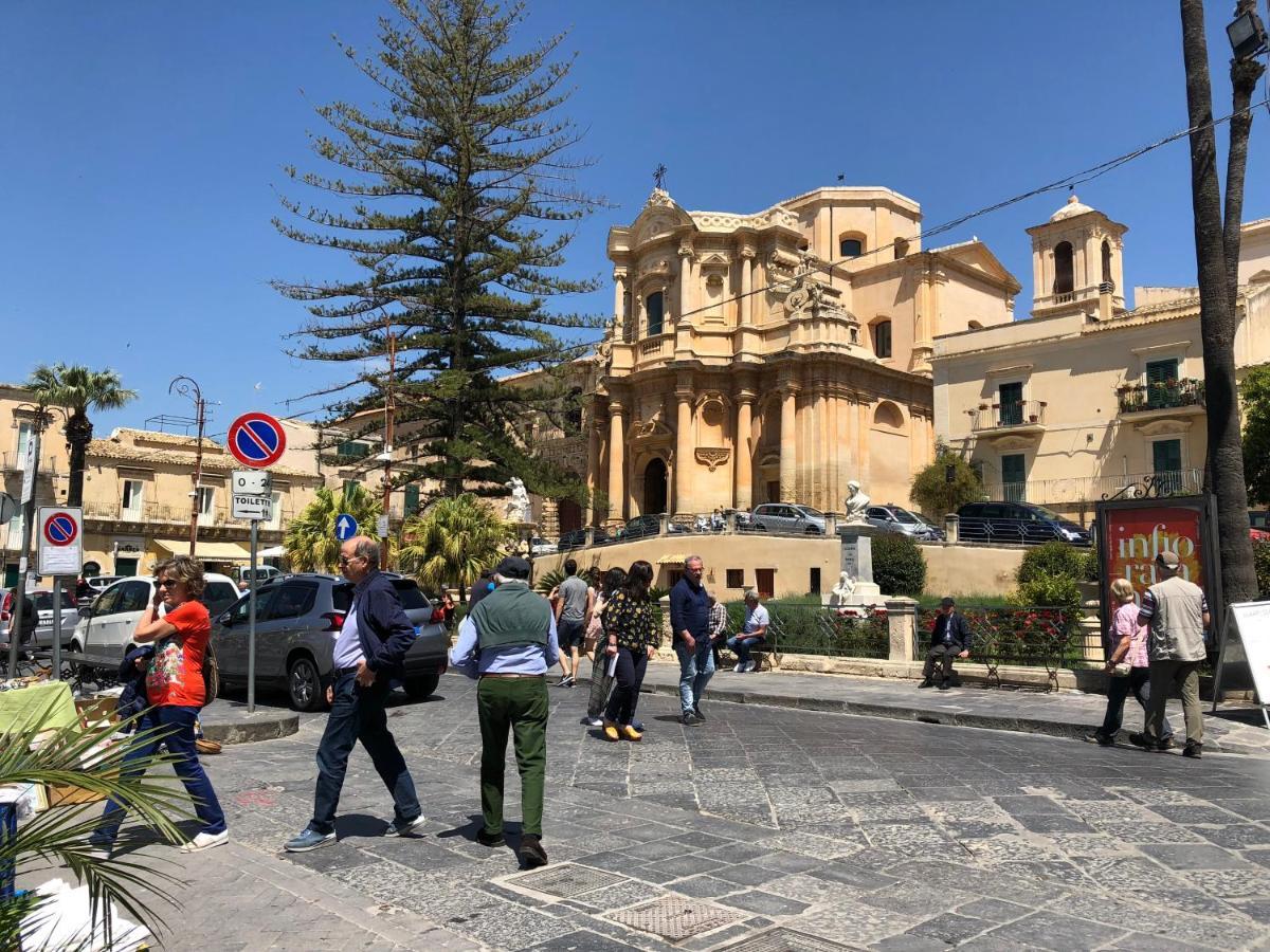 Tannur Del Carmine Villa Noto Exterior foto