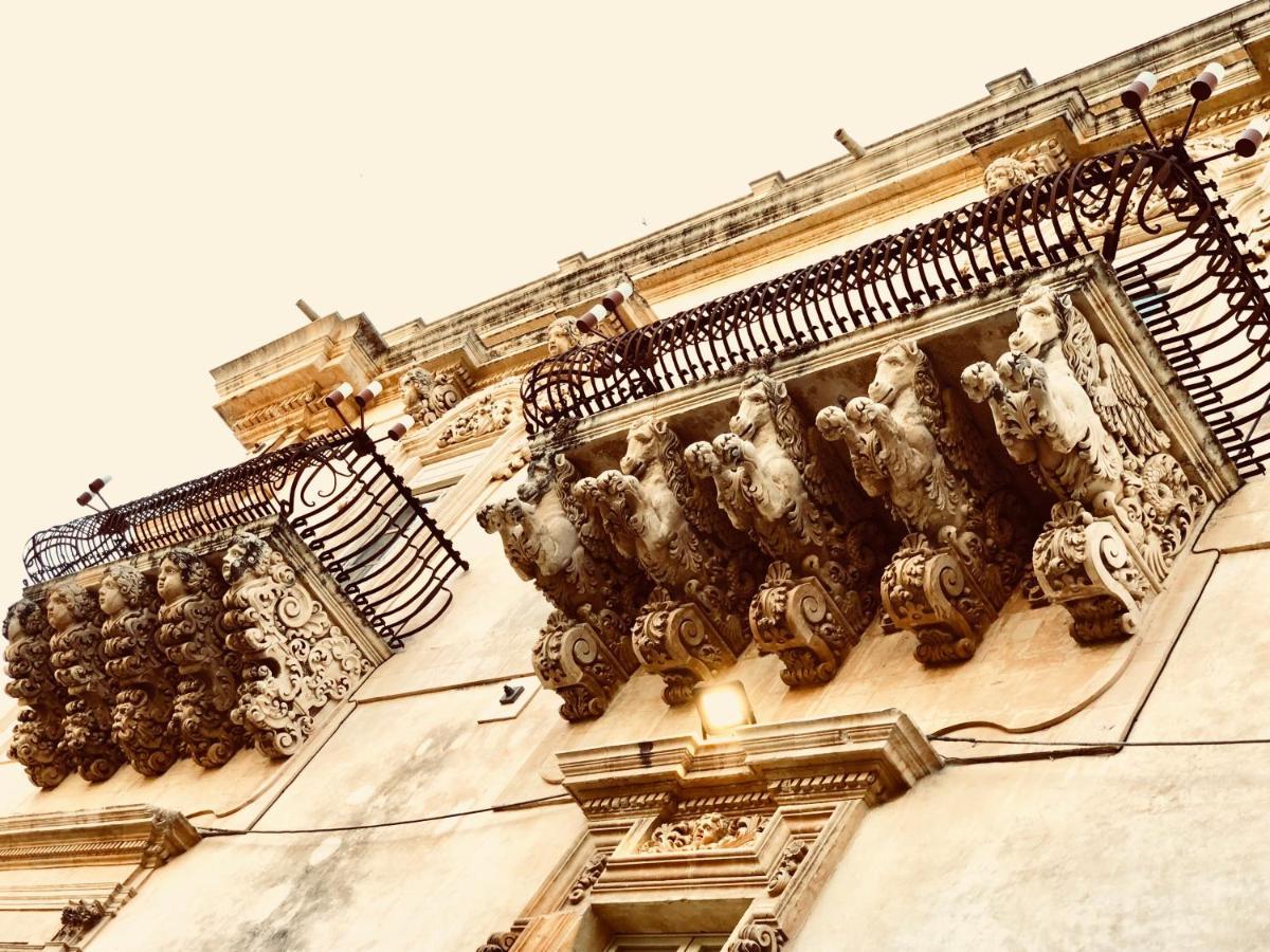 Tannur Del Carmine Villa Noto Exterior foto
